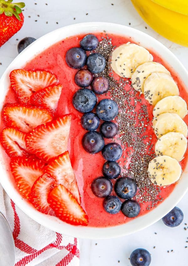 An overhead of the Strawberry Smoothie Bowl.